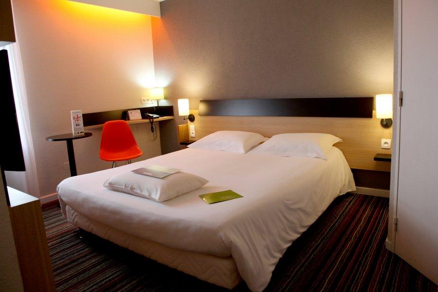 Kyriad Tours Sud - Chambray Les Tours Zewnętrze zdjęcie