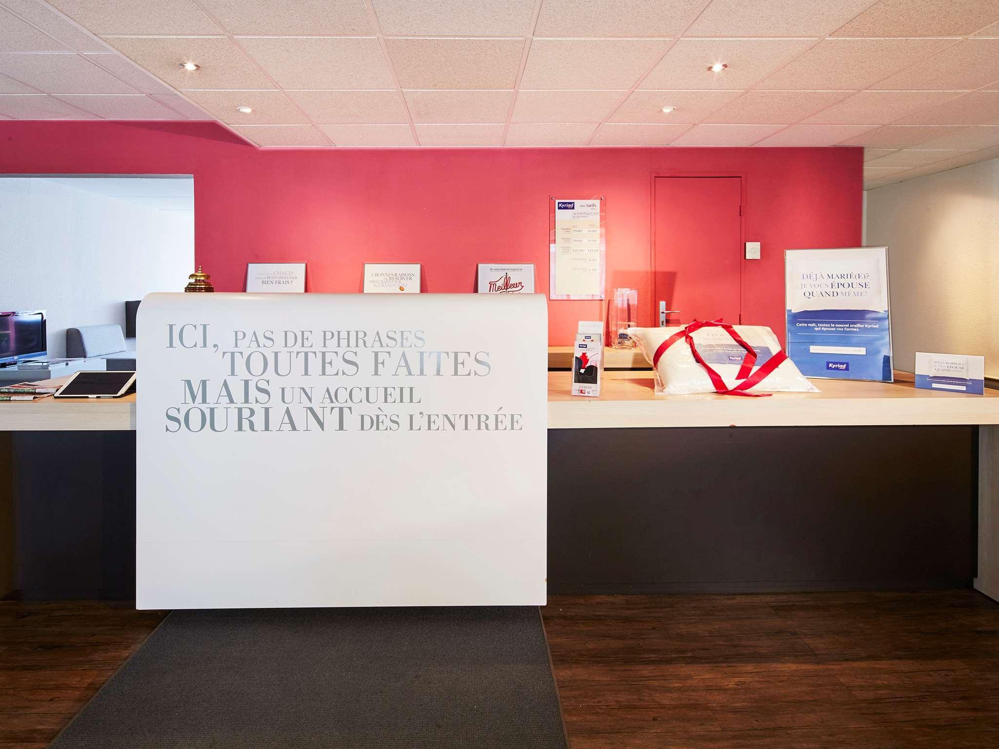 Kyriad Tours Sud - Chambray Les Tours Zewnętrze zdjęcie