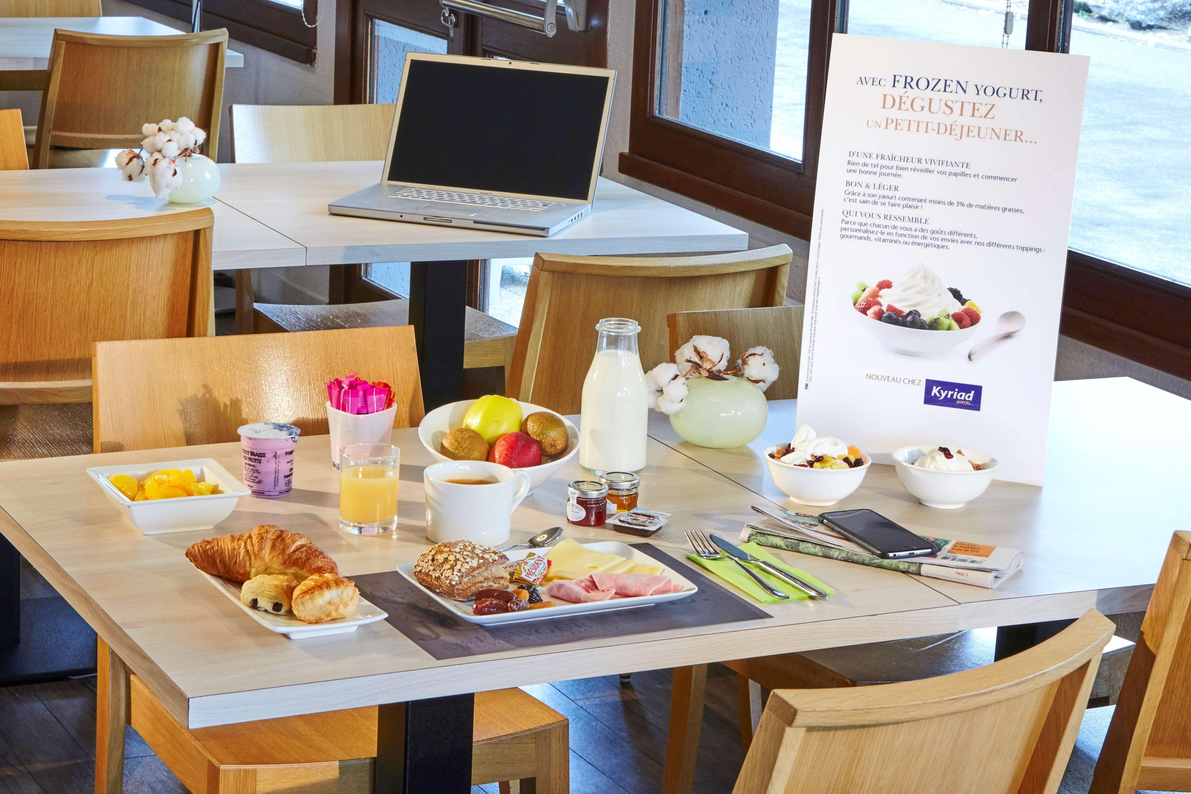 Kyriad Tours Sud - Chambray Les Tours Zewnętrze zdjęcie