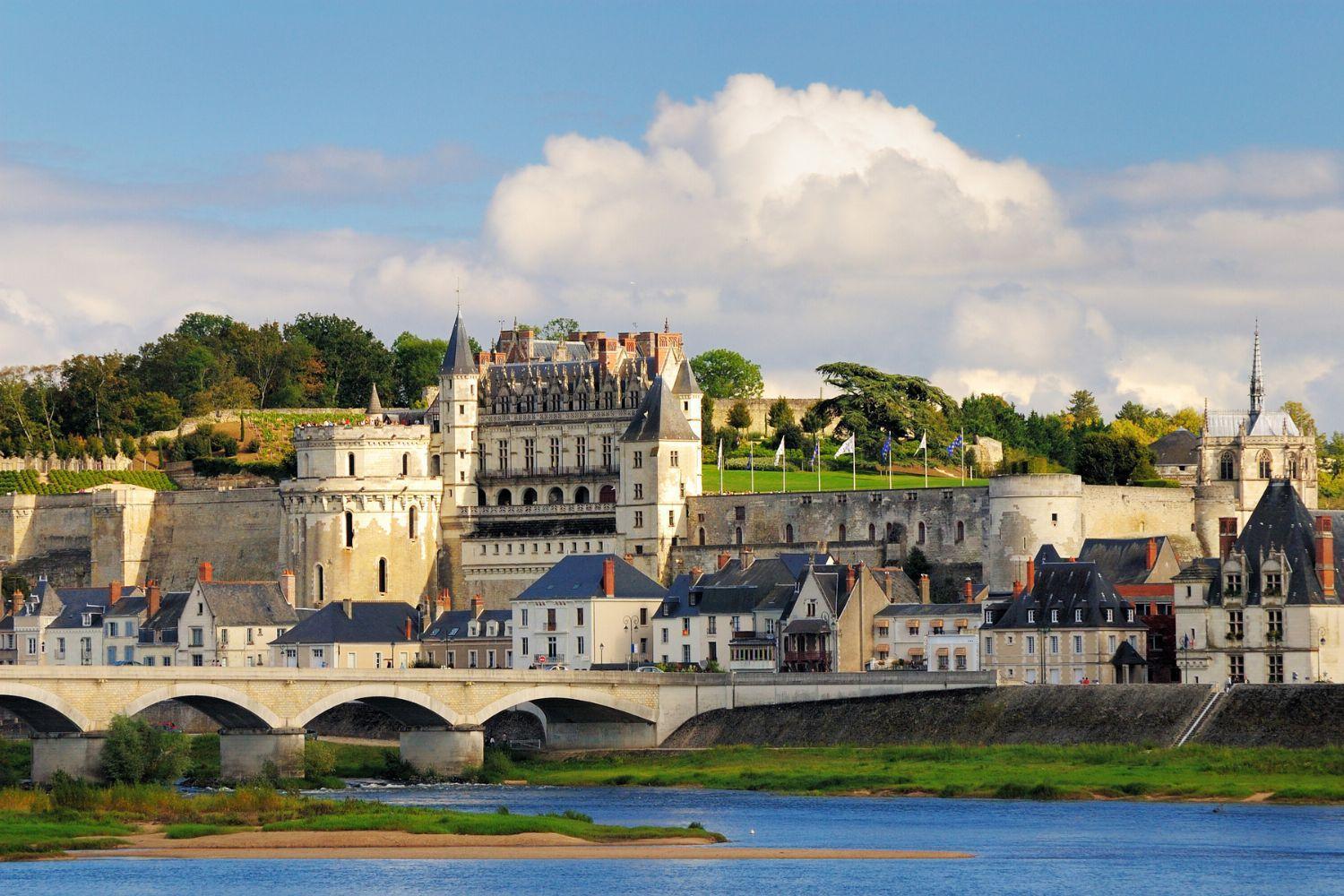 Kyriad Tours Sud - Chambray Les Tours Zewnętrze zdjęcie