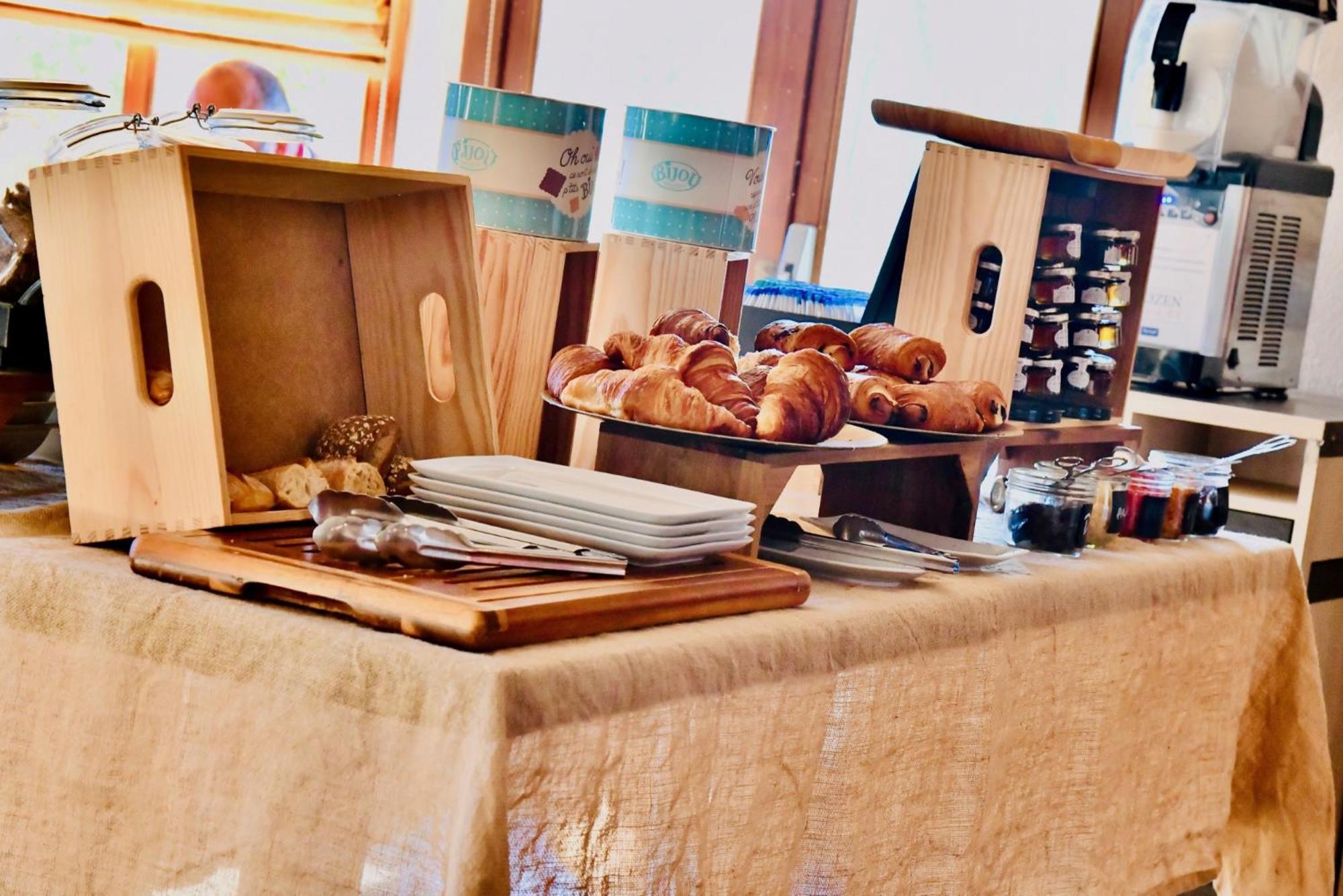 Kyriad Tours Sud - Chambray Les Tours Zewnętrze zdjęcie