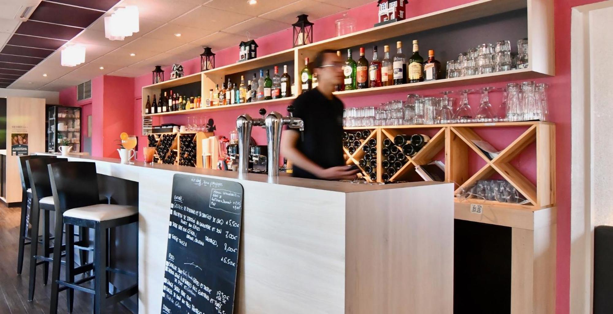 Kyriad Tours Sud - Chambray Les Tours Zewnętrze zdjęcie